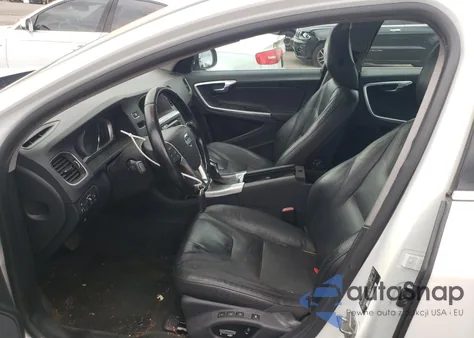 2014 Volvo S60 T5 из США, поврежденный, VIN YV1612FS6E2293792